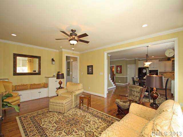 Property image 3 at 374 Robinson Road, Mooresville, NC 28117
