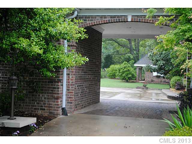 Property image 5 at 10031 Arlington Oaks Drive, Charlotte, NC 28227