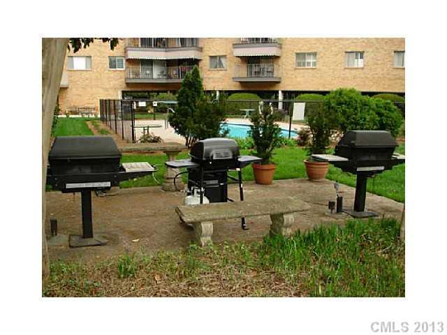 Property image 3 at 1323 Queens Road, Charlotte, NC 28207