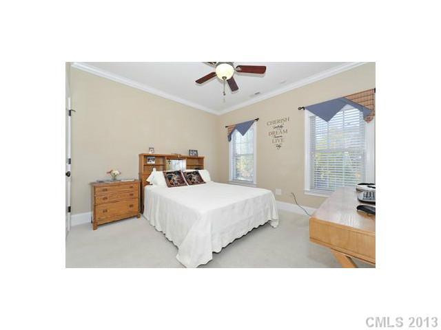 Property image 4 at 1025 Marguerite Drive, Lowell, NC 28098