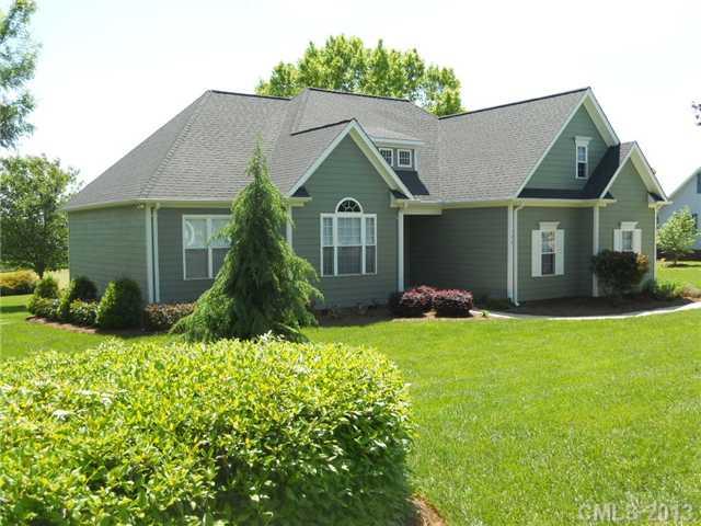 Property image 3 at 142 Turnberry Lane, Mooresville, NC 28117