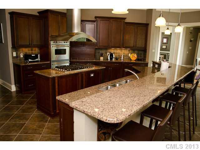 Property image 5 at 3031 Sharon Road, Charlotte, NC 28211