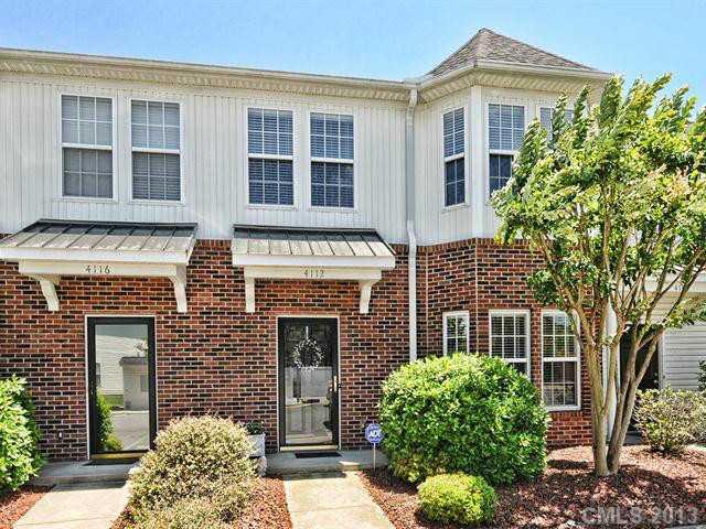 4112 Nw Kenton Glenn Court