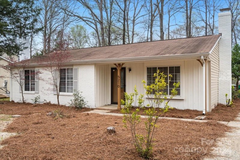 Property image 4 at 6210 Hickory Ridge Lane, Charlotte, NC 28227