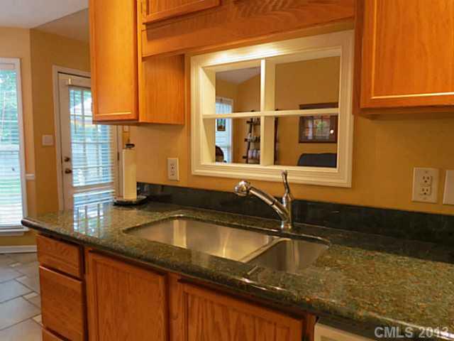 Property image 2 at 5011 Weatherly Way, Matthews, NC 28104