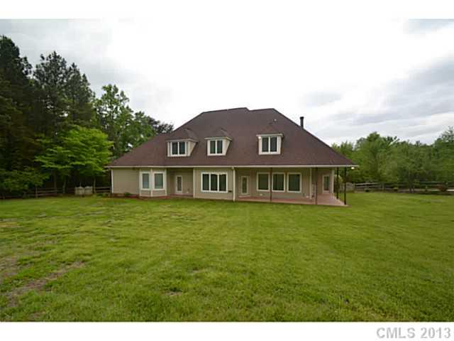 Property image 2 at 137 Wildwood Cove Drive, Mooresville, NC 28117