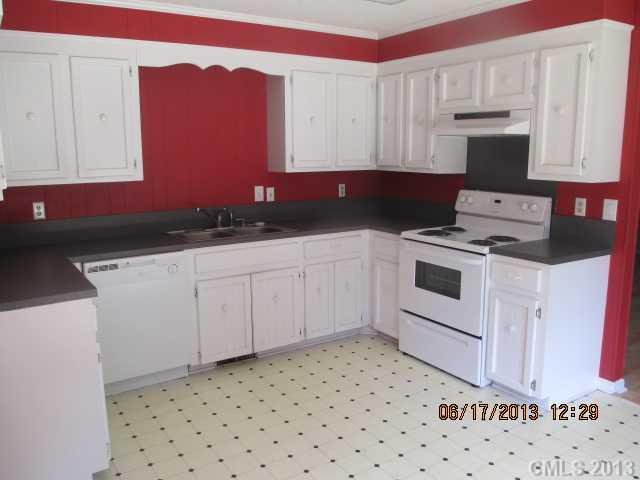 Property image 3 at 135 Greendale Drive, Mount Holly, NC 28120