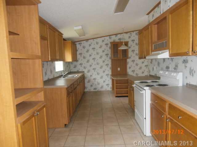 Property image 3 at 149 Castle Court, Kings Mountain, NC 28086