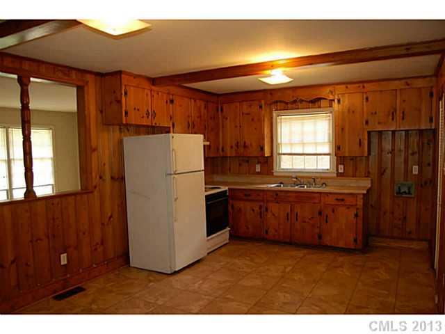 Property image 4 at 1821 Crestdale Drive, Charlotte, NC 28216