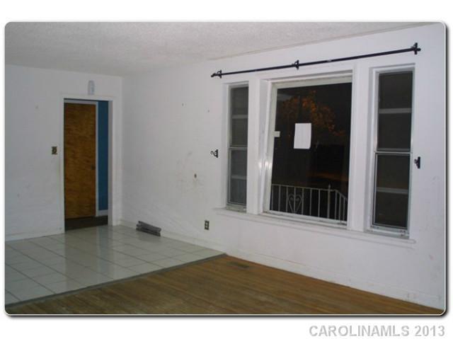 Property image 4 at 5931 Olinda Street, Charlotte, NC 28215