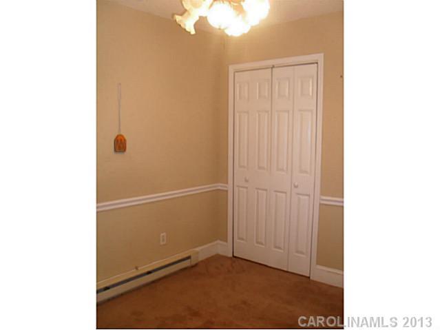 Property image 4 at 1300 Pondella Drive, Charlotte, NC 28213