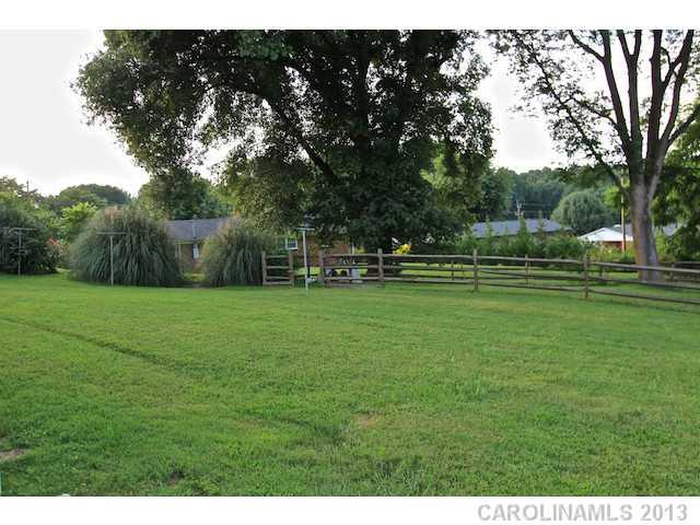 Property image 3 at 10 Spruce Pine Drive, Belmont, NC 28012