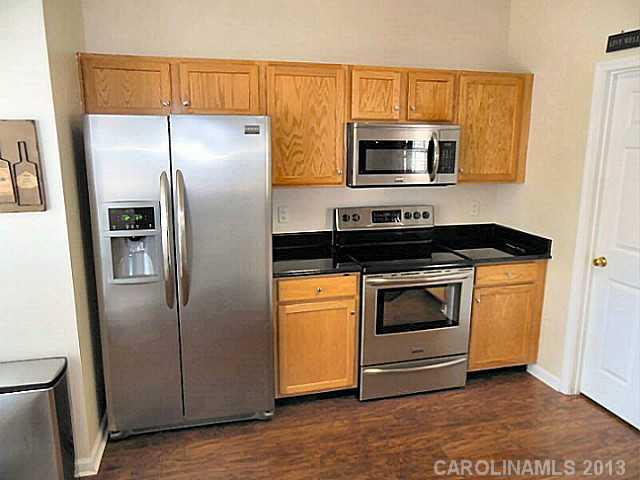 Property image 4 at 8040 Stoneham Court, Charlotte, NC 28105