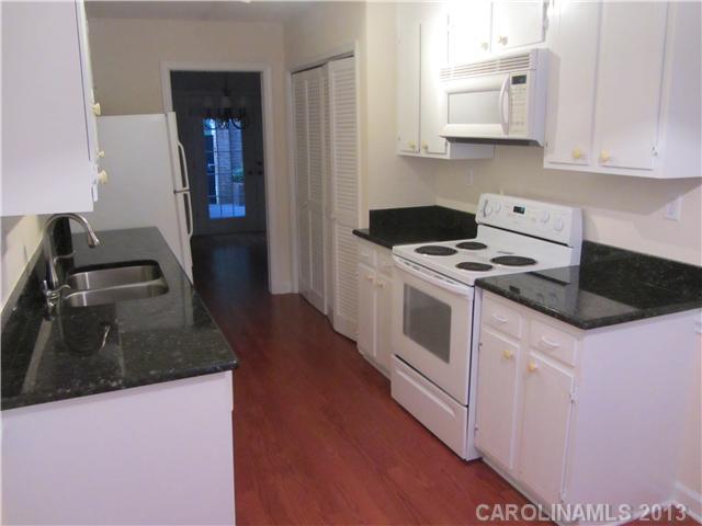Property image 3 at 4407 Simsbury Road, Charlotte, NC 28226
