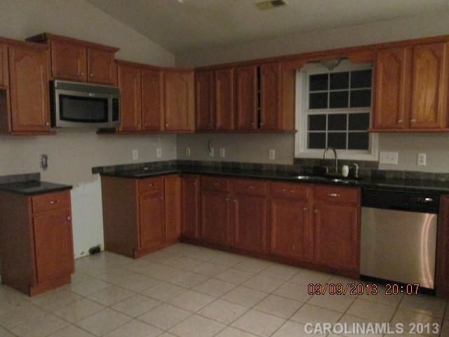 Property image 4 at 2791 Ne 5th Avenue, Hickory, NC 28601