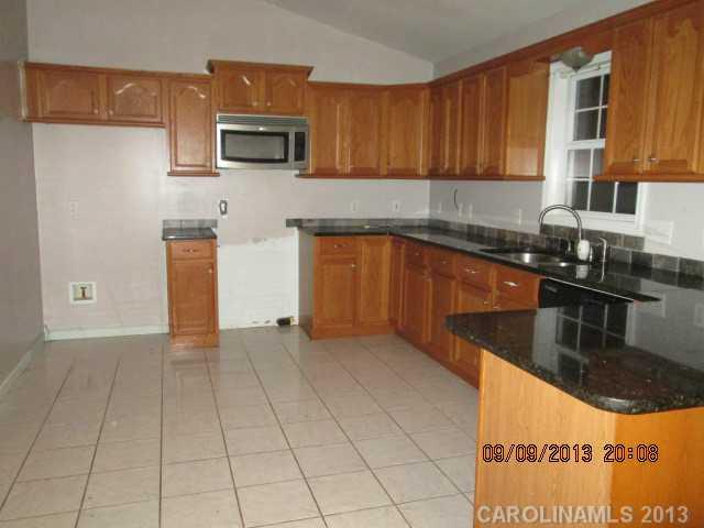 Property image 5 at 2791 Ne 5th Avenue, Hickory, NC 28601