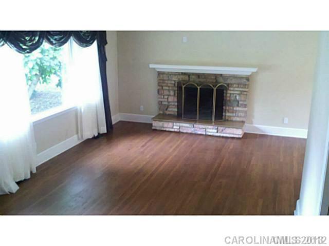 Property image 4 at 2111 Sharon Avenue, Charlotte, NC 28211