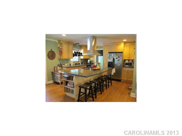 Property image 4 at 3935 Allwood Drive, Charlotte, NC 28217