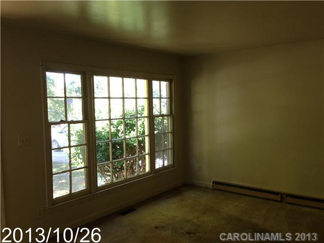 Property image 2 at 6126 Amberly Lane, Charlotte, NC 28213
