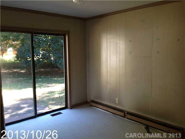 Property image 4 at 6126 Amberly Lane, Charlotte, NC 28213