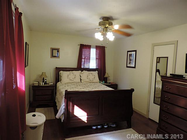 Property image 4 at 1148 Ashford Street, Charlotte, NC 28214