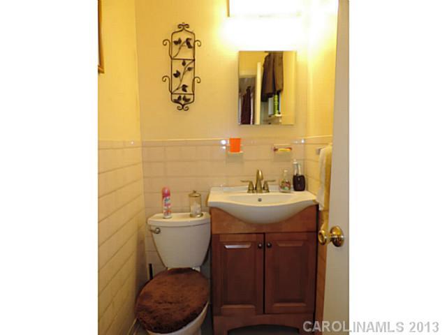 Property image 5 at 1148 Ashford Street, Charlotte, NC 28214