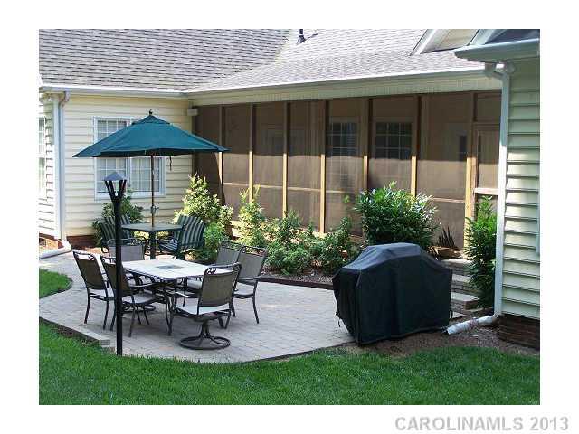 Property image 3 at 1017 Marguerite Drive, Lowell, NC 28098