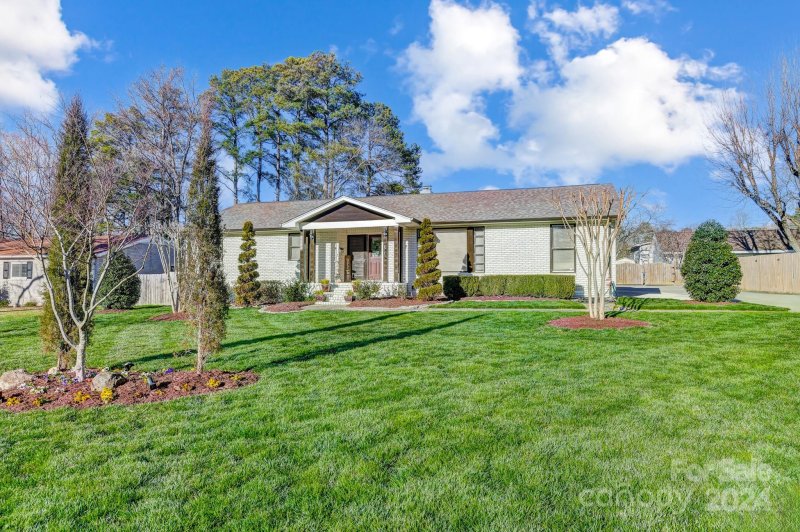 Property image 2 at 5927 Olinda Street, Charlotte, NC 28215