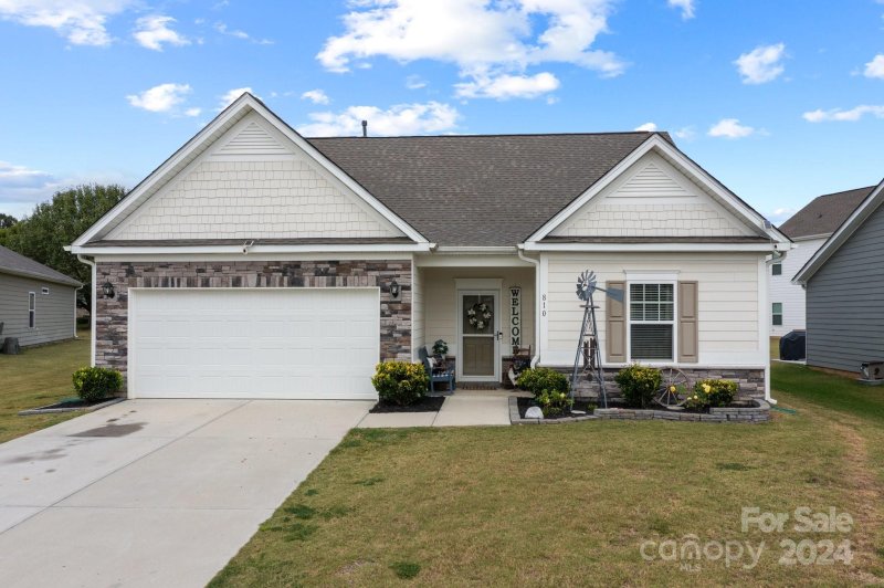 Property image 2 at 810 Foxmeade Court, Salisbury, NC 28144