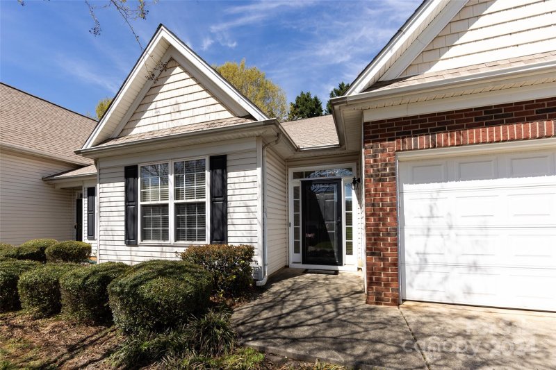 Property image 2 at 4416 Glenlea Commons Drive, Charlotte, NC 28216