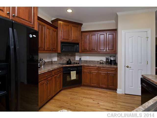 Property image 5 at 806 Ashley Court, Lowell, NC 28098