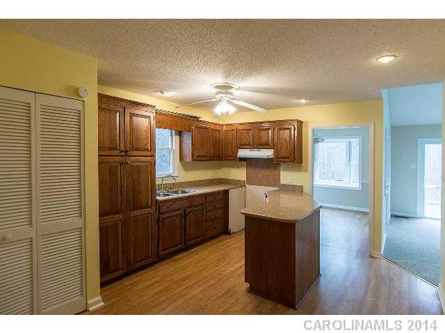 Property image 5 at 228 Castle Creek Drive, Statesville, NC 28625