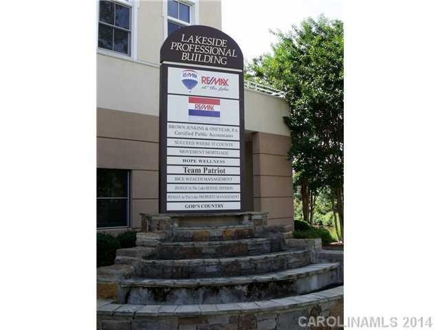 Property image 3 at 121 Rolling Hill Road, Mooresville, NC 28117