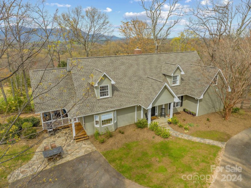 Property image 2 at 430 Glenolden Drive, Landrum, SC 29356