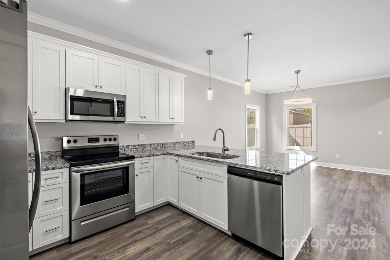 Property image 4 at 2546 Snow Creek Road, Hickory, NC 28601