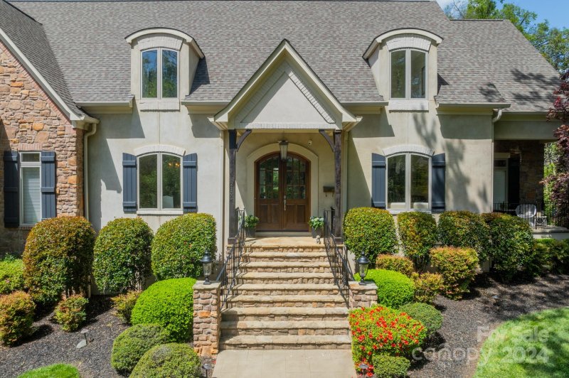 Property image 2 at 2152 Brookwood Road, Charlotte, NC 28211