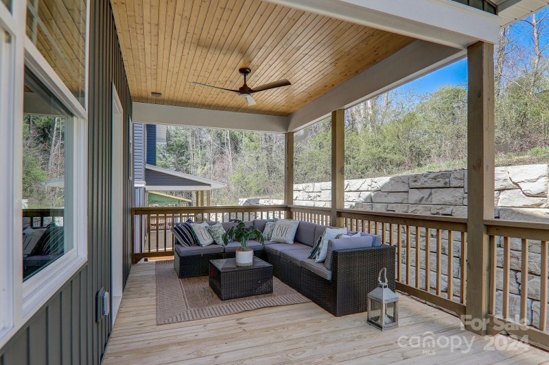 Property image 3 at 15 Escondido Drive, Asheville, NC 28806