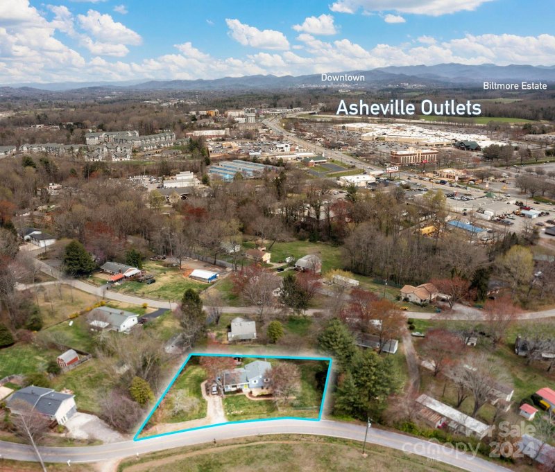 Property image 4 at 216 Stradley Mountain Road, Asheville, NC 28806