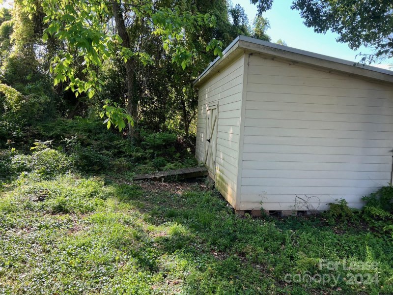 Property image 2 at 709 Torrence Street, Charlotte, NC 28204