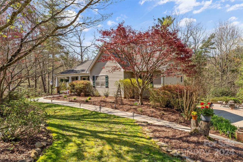 Property image 3 at 1634 Watkins Court, Morganton, NC 28655