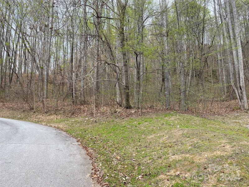 216 Cottage Side Trail