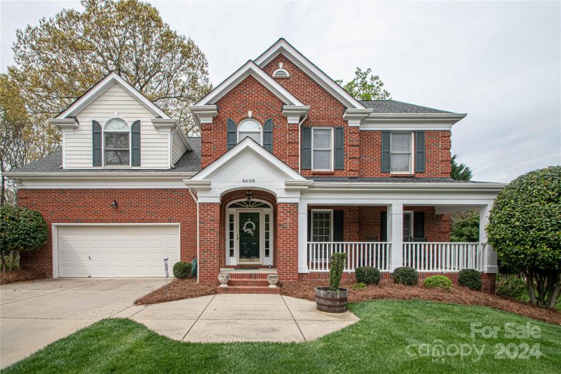 4608 Walnut Knoll Drive