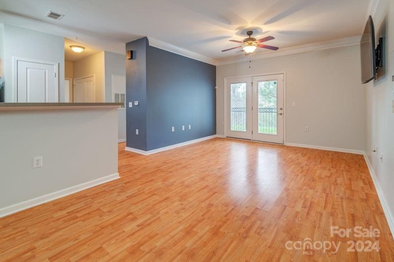 Property image 3 at 516 Appeldoorn Circle, Asheville, NC 28803