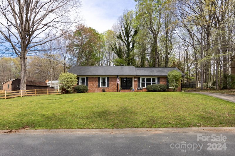 Property image 3 at 1213 S Magnolia Street, Mooresville, NC 28115