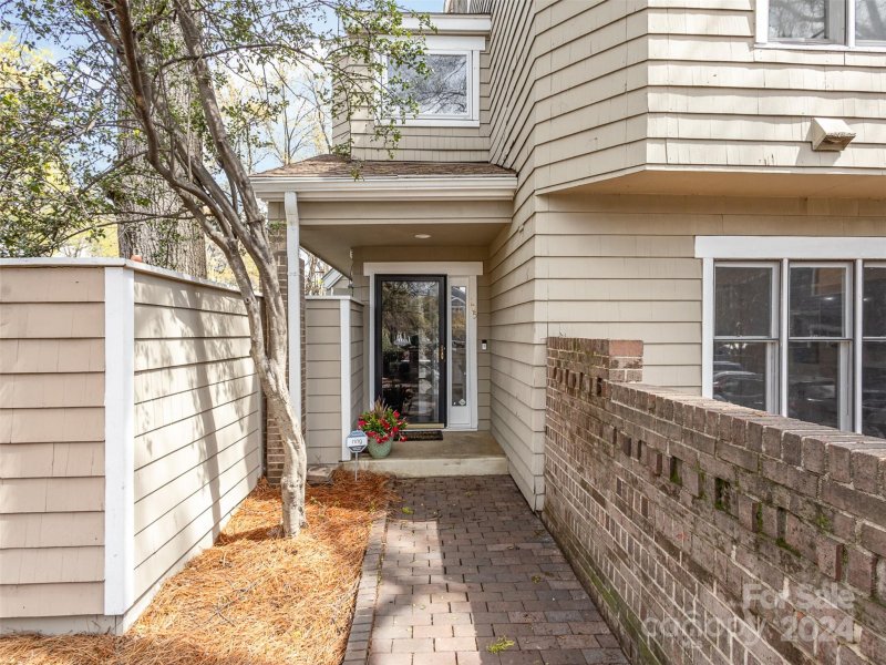 Property image 2 at 427 8th Street, Charlotte, NC 28202