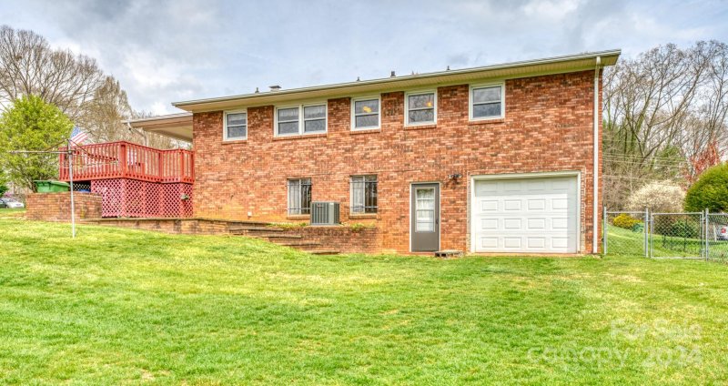 Property image 5 at 3 Debra Lane, Asheville, NC 28806