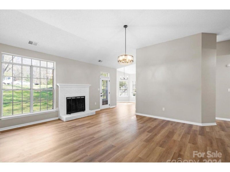 Property image 3 at 5400 Pecanbluff Court, Charlotte, NC 28216