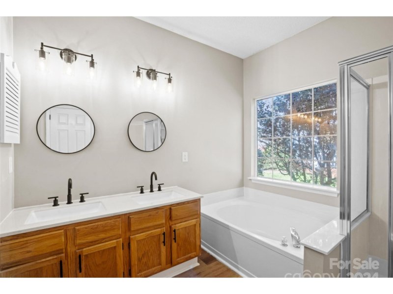 Property image 5 at 5400 Pecanbluff Court, Charlotte, NC 28216