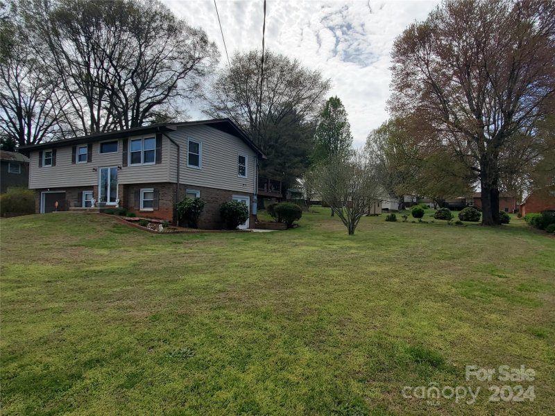 Property image 2 at 4671 Crystal Street, Claremont, NC 28610