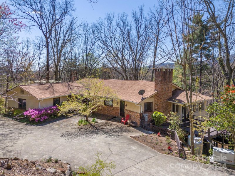 Property image 2 at 12 E Park Drive, Tryon, NC 28782